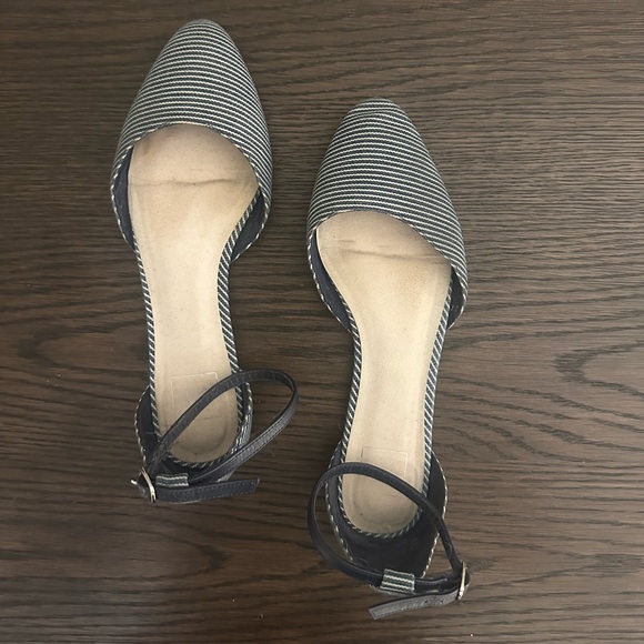 Gap Navy Blue & White D'orsay Ankle Strap Flat-Railroad Stripe Print, Size 8 - Picture 2 of 4